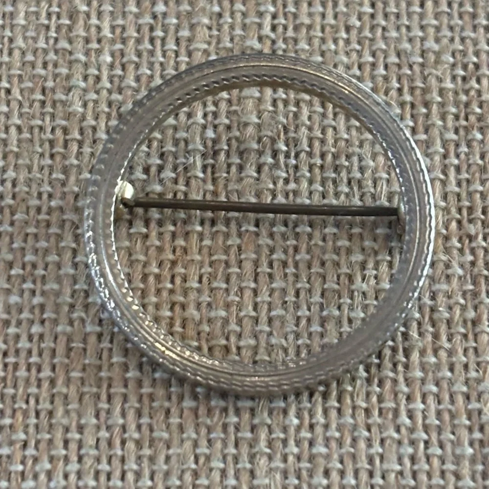 Silver Tone Round Open Circle Textured Brooch Pin